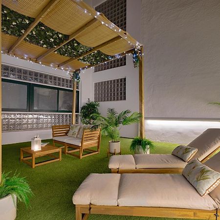C30 Deluxe Studio With Terrace Into Cathedral Square Apartment Malaga Exterior photo