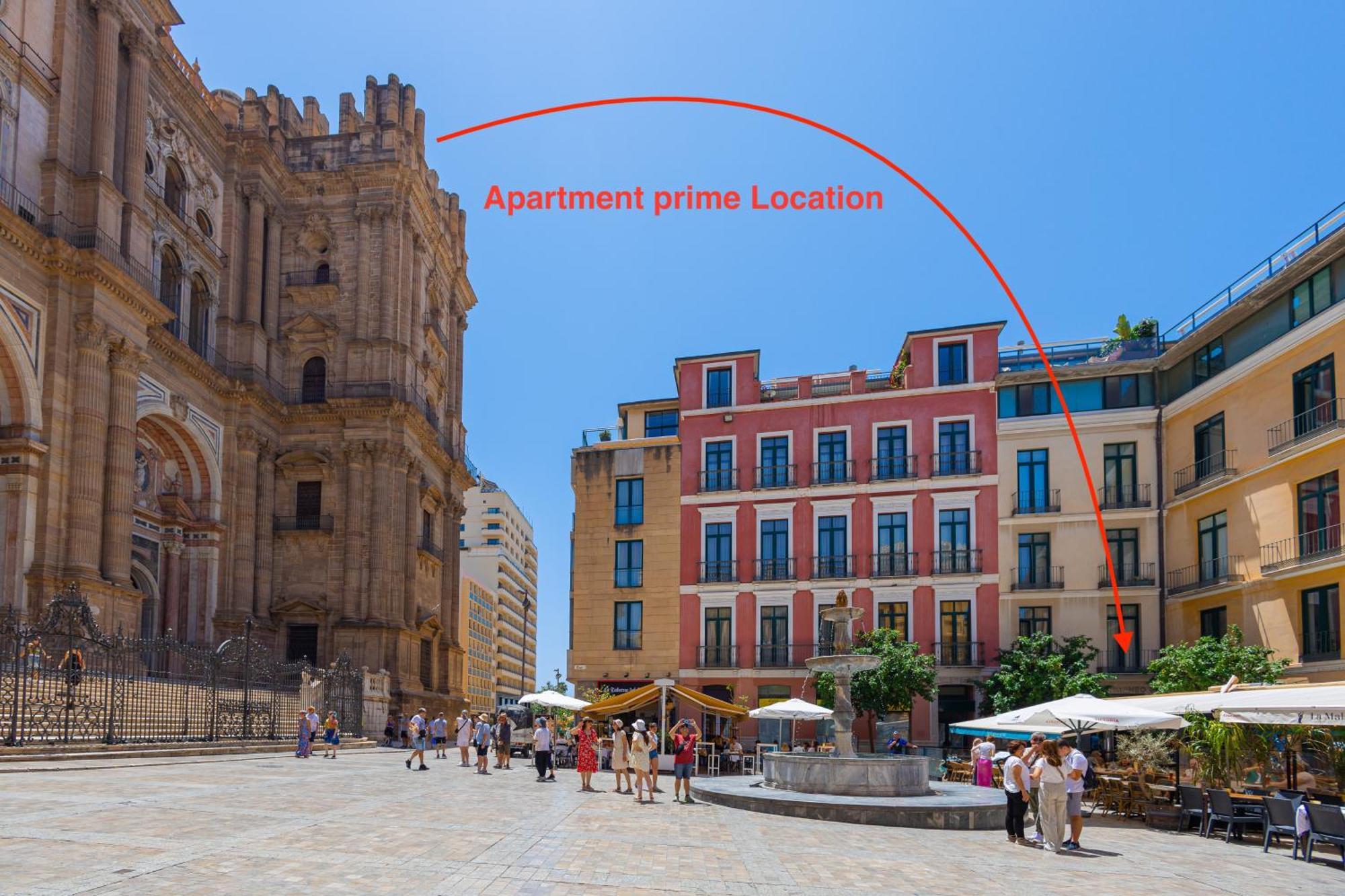 C30 Deluxe Studio With Terrace Into Cathedral Square Apartment Malaga Exterior photo